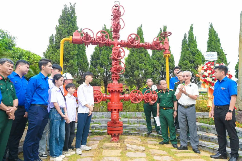 Sản phẩm hinh 2 — Tổng Công ty Cổ phần Dịch vụ Kỹ Thuật Dầu Khí Việt Nam (PTSC) — MST 0100150577
