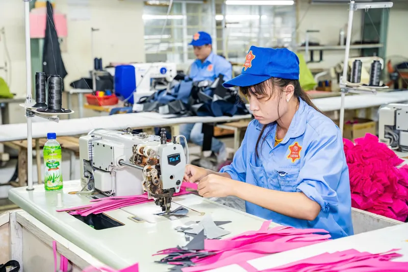 Sản phẩm tech img — Balo Túi Xách Ladoda - Công Ty Cổ Phần SXDVTM Sản Phẩm Da Ladoda — MST 0100231177