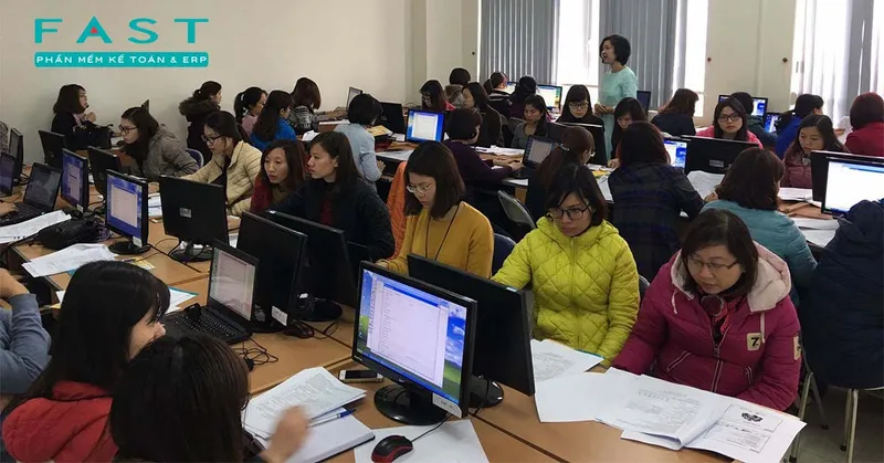 Sản phẩm lich dao tao phan mem ke toan fast 1 — Công Ty CP Phần Mềm Quản Lý Doanh Nghiệp — MST 0100727825