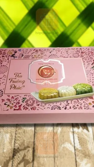 Sản phẩm hop banh trung thu 4 2 300x533 — Công Ty TNHH Thương Mại Và Du Lịch Long Hưng — MST 0100989669