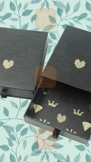 Sản phẩm hop qua bao diem 2 300x533 — Công Ty TNHH Thương Mại Và Du Lịch Long Hưng — MST 0100989669