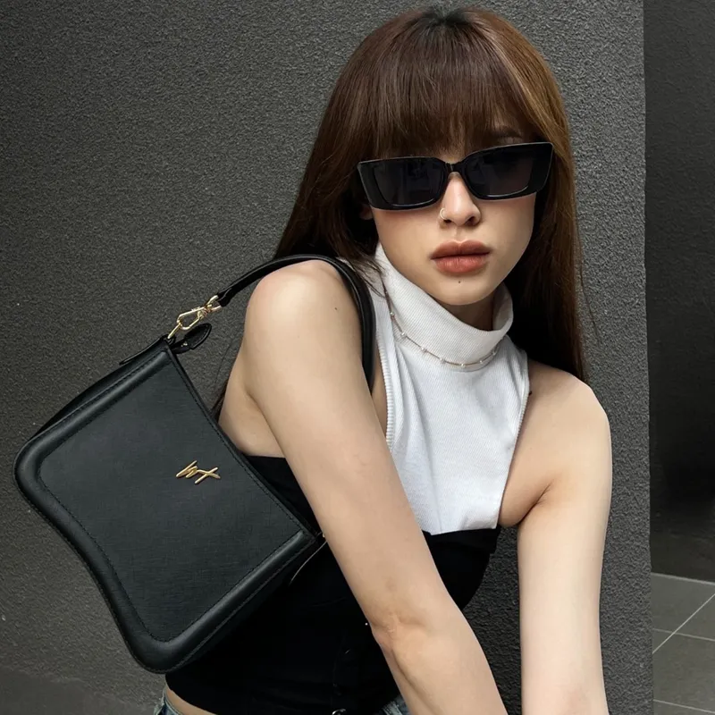 Sản phẩm Lassie 23 — Công Ty TNHH Vương Thịnh WT — MST 0101108320