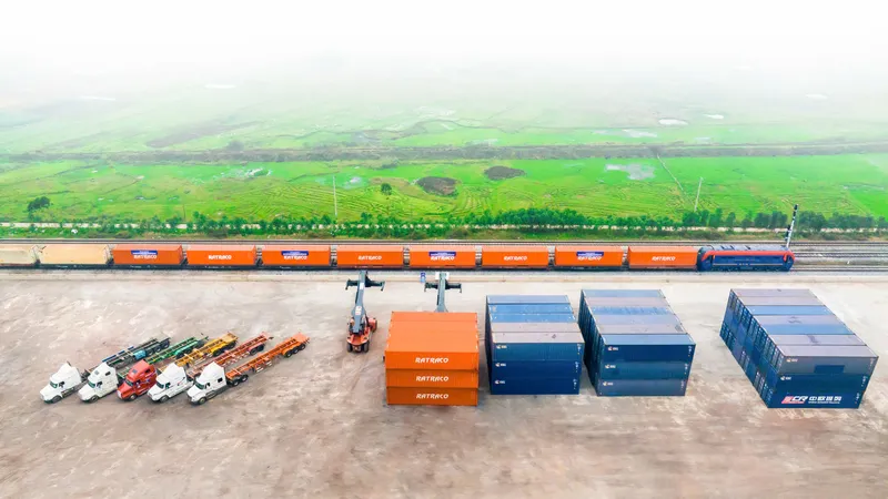 Sản phẩm z5781847852739_791bcbe37dc69b6d9a14981f39f9ba20_745237ce — Vận Chuyển Đường Sắt Ratraco - Công Ty CP Vận Tải Và Thương Mại Đường Sắt — MST 0101206286