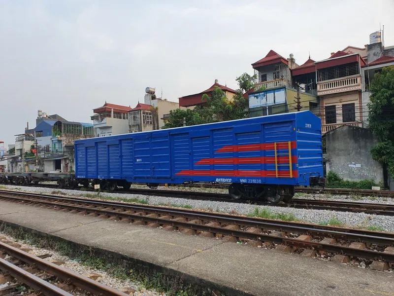 Sản phẩm Xe G sơn mới_2a4dc209 — Vận Chuyển Đường Sắt Ratraco - Công Ty CP Vận Tải Và Thương Mại Đường Sắt — MST 0101206286