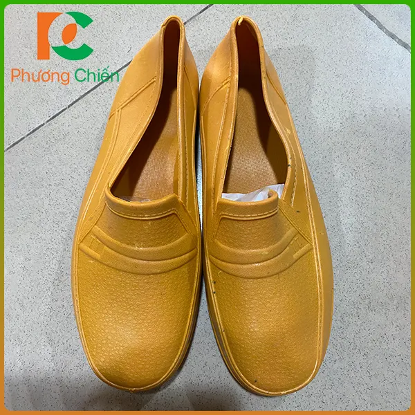 Sản phẩm giay nhua — Bảo Hộ Lao Động Phương Chiến - Công Ty TNHH Phương Chiến — MST 0101271408