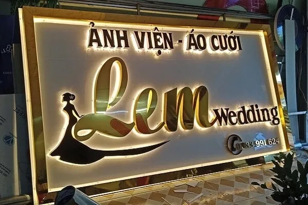 Sản phẩm bang hieu chu alu vang guong led_small — Công Ty TNHH Thương Mại Và Dịch Vụ Chiếu Sáng Đức Anh — MST 0101334009