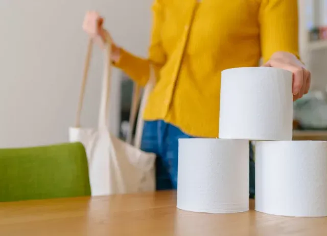 Sản phẩm thuan phat paper 640x461 — Giấy Vệ Sinh Thuận Phát - Công Ty TNHH Xuất Nhập Khẩu Thuận Phát — MST 0101339751