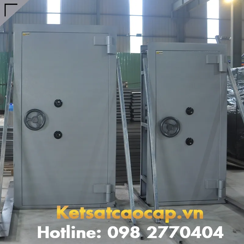 Sản phẩm cua kho — Tủ Sắt - Công Ty Cổ Phần Thiết Bị Vật Tư Ngân Hàng Và An Toàn Kho Quỹ Việt Nam — MST 0101391913