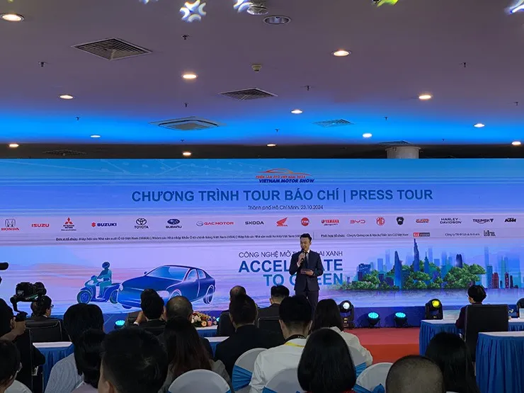 Sản phẩm Trien lam o to Viet Nam 2024 chinh thuc khai mac img_0565 1729657787 227 width740height555 — Hội Chợ Triển Lãm C.I.S Việt Nam - Công Ty Cổ Phần Quảng Cáo Và Hội Chợ Triển
Lãm C.I.S Việt Nam — MST 0101486756