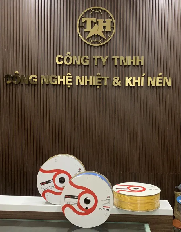 Sản phẩm z4113377739564_f35ca75133b910db0ecacf01345e12ce — Thiết Bị Khí Nén - Công Ty TNHH Công Nghệ Nhiệt Và Khí Nén — MST 0101498092