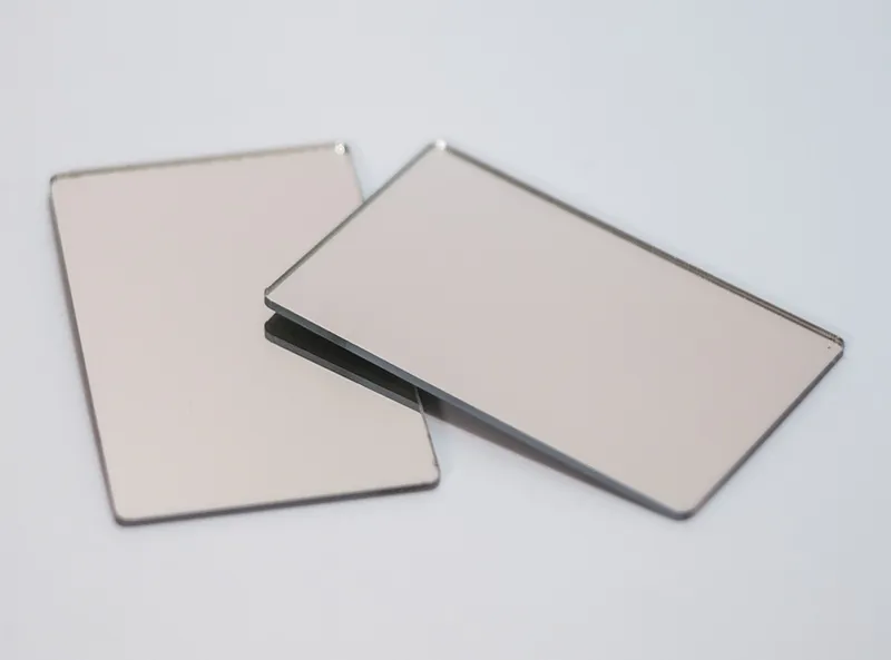 Sản phẩm tam nhua mica guong kinh — Công Ty TNHH Đầu Tư Và Thương Mại Việt Hùng — MST 0101502214