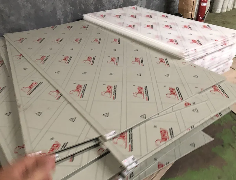 Sản phẩm tam nhua pp ky thuat — Công Ty TNHH Đầu Tư Và Thương Mại Việt Hùng — MST 0101502214