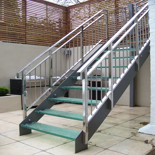Sản phẩm cac mau cau thang inox — Gia Công Inox Hòa Phát - Công Ty TNHH Xuất Nhập Khẩu Và Thương Mại Hòa Phát — MST 0101503708