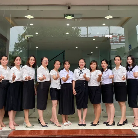 Sản phẩm anh nhan vien th — Công Ty TNHH Chỉ May Tuấn Hồng — MST 0101578968