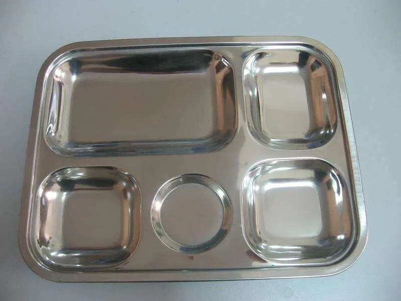 Sản phẩm khay_inox_5_ngan_jpg_1403066188 — Công Ty TNHH Sản Xuất Và Thương Mại Hòa An — MST 0101598964