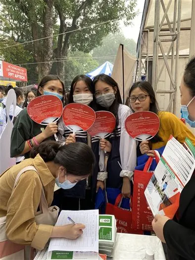 Sản phẩm z24373692_637599662301197593_HasThumb_Thumb — Công Ty TNHH Phát Triển Văn Hóa - Giáo Dục Quốc Tế Việt — MST 0101742512