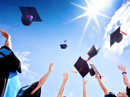 Sản phẩm training industry 1650962869 — Đại Học Thương Mại — MST 0101811300