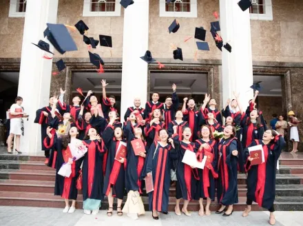 Sản phẩm training industry 1650962884 — Đại Học Thương Mại — MST 0101811300