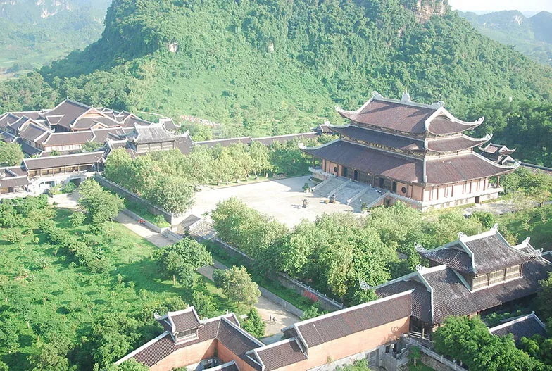 Sản phẩm thi cong vach ve sinh compact tai chua bai dinh ninh binh — Công Ty TNHH Thương Mại Và Sản Xuất Đa Lợi — MST 0101907041