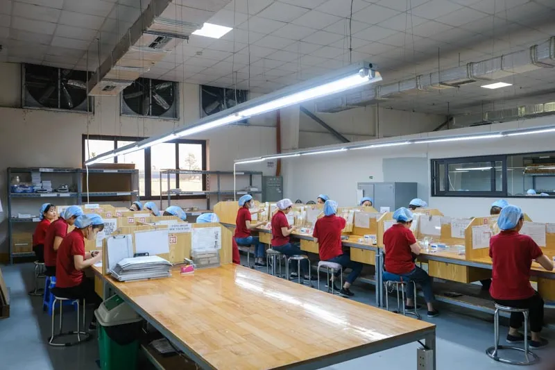 Sản phẩm tam nien anh nhan vien 081 — Công Ty Cổ Phần Sản Xuất Và Thương Mại Phụ Liệu Ngành May Tam Niên — MST 0101973407