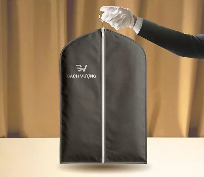 Sản phẩm tui ao vest — Vải Không Dệt Bách Vượng - Công Ty Cổ Phần Tập Đoàn Đầu Tư Bách Vượng — MST 0102041559