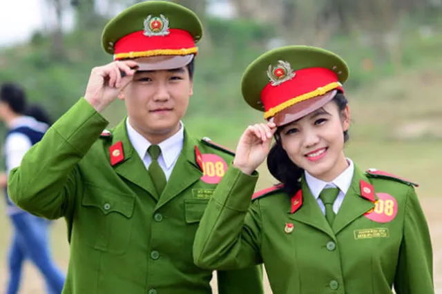 Sản phẩm dieu kien lay vo hoac chong la cong an 1 e1559039791629 — Luật Đại Việt - Công Ty Luật TNHH Đại Việt — MST 0102303317