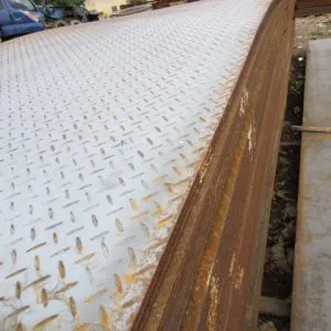 Sản phẩm Tam nham chong truot 2 300x300 — Thép Hưng Hà - Công Ty TNHH Kim Khí Và Vật Tư Tổng Hợp Hưng Hà — MST 0102307181