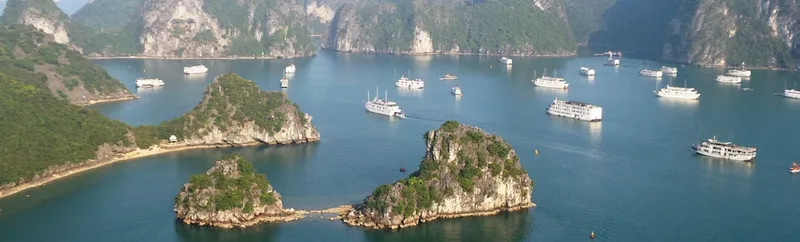 Sản phẩm 1495557673_1halongviewfromthetitop — Vietindo Travel - Công Ty TNHH Việt Nam Đông Dương — MST 0102365031