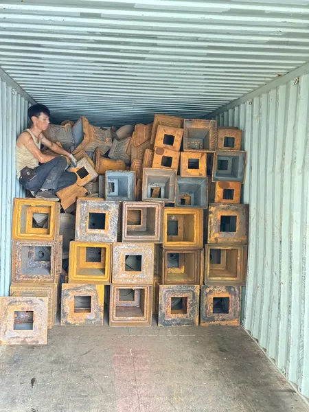 Sản phẩm hinh anh van chuyen 6 — Gang Đúc Hùng Anh Hà Nội - Công Ty TNHH Hùng Anh Hà Nội — MST 0102494005