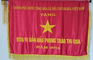 Sản phẩm  uploaded 2015 11_Co thi dua CP_VVFC 2012 copy_cr_315x205 — Công Ty Cổ Phần Định Giá Và Dịch Vụ Tài Chính Việt Nam VVFC — MST 0102576353