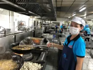 Sản phẩm nhan vien adongfood 16 Medium 300x225 — Công Ty TNHH Dịch Vụ Á Đông — MST 0102728655