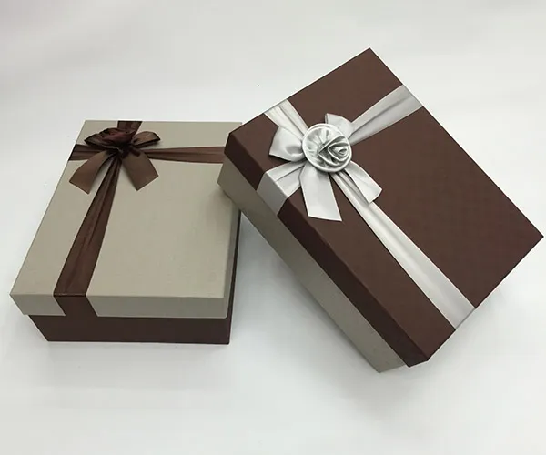 Sản phẩm hop qua tang — Bao Bì Việt Đức - Công Ty TNHH Công Nghệ In Và Bao Bì Việt - Đức — MST 0103124247