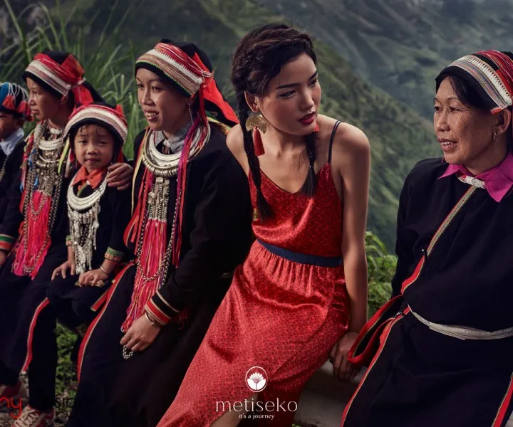 Sản phẩm  uploaded san pham Thoi trang Trang phuc Đầm nữ đầm MTSK_Chom Chom Chili hills_cr_720x600 — Công Ty TNHH Thiết Kế Thời Trang Tân Mỹ — MST 0103484225