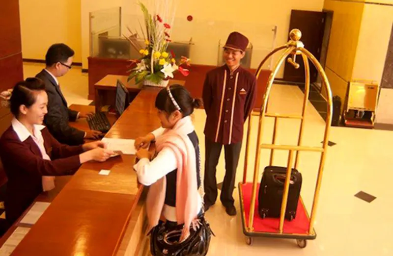 Sản phẩm 146_xe_day_hanh_ly_khach_san_9 — Công Ty TNHH Thương Mại Và Dịch Vụ An Thành Hưng — MST 0103682361