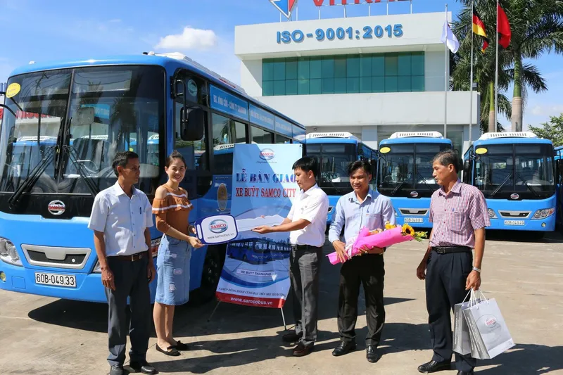 Sản phẩm hang xe samco tien hanh le ban giao lo 12 xe buyt samco city i40 — Công Ty CP Quốc Tế HMT Việt Nam — MST 0104095870