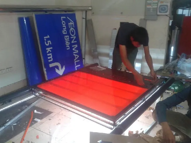 Sản phẩm Lam bien chi dan tai Ha Noi 1442747124 — Trang Trí LED Golden Hands - Công Ty TNHH Truyền Thông Quảng Cáo Bàn Tay Vàng — MST 0104151853