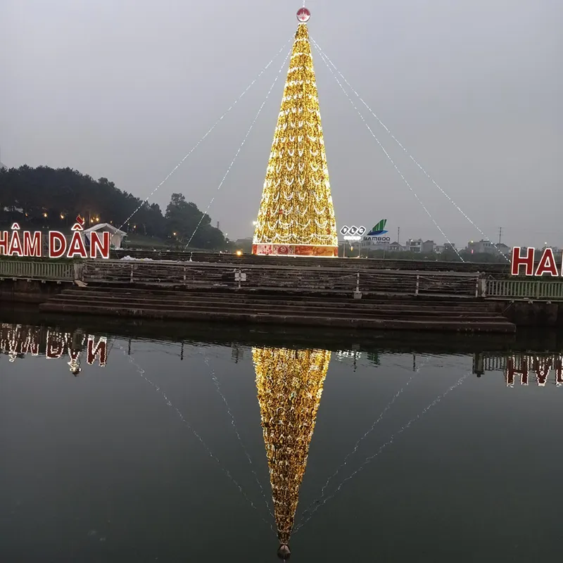Sản phẩm cay thong noel — Trang Trí LED Golden Hands - Công Ty TNHH Truyền Thông Quảng Cáo Bàn Tay Vàng — MST 0104151853