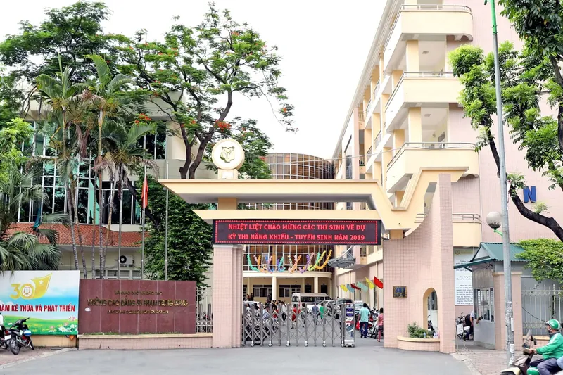 Sản phẩm cao dang su pham trung uong 1 — Công Ty Cổ Phần Dịch Vụ Phát Triển Blue Building Việt Nam — MST 0104152374