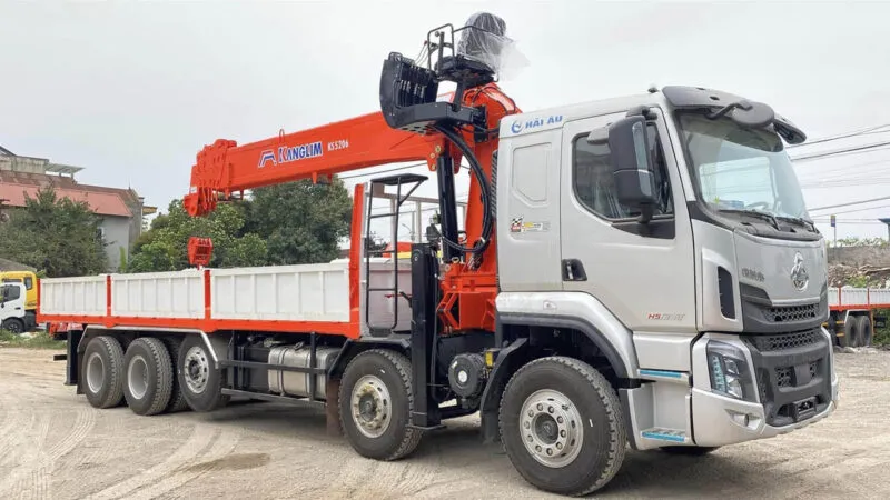 Sản phẩm xe cau tu hanh 15 tan.jpg 800x450 — Cẩu Vận Tải Long Giang - Công Ty TNHH Vận Tải Thương Mại Du Lịch Mai Long — MST 0104173913