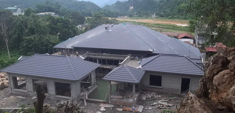 Sản phẩm thi cong mai ngoi anh thuong lai chau gia re — Công Ty Cổ Phần Mái Nhà Việt — MST 0104278419