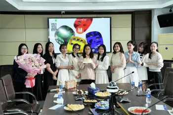 Sản phẩm thumb_350_1773109617 219795465 chuc mung ngay quoc te phu nu 8 3 2026 ton vinh nhung bong hong cua thang may huy hoang — Công Ty Cổ Phần Xuất Nhập Khẩu Thiết Bị Huy Hoàng — MST 0104407583