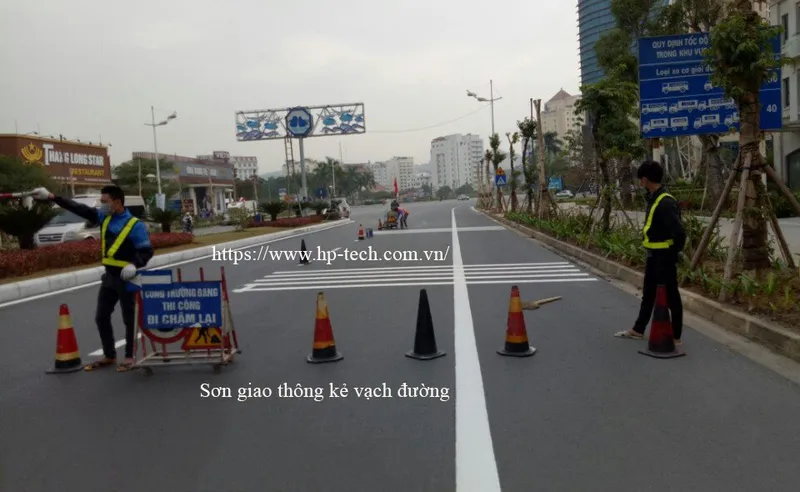 Sản phẩm son giao thong ke vach duong — Công Ty Cổ Phần Tư Vấn Kỹ Thuật Công Nghệ Thương Mại Hoàng Phú — MST 0104516222