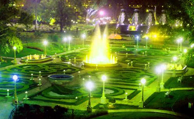 Sản phẩm he thong den led ngoai troi — Công Ty Cổ Phần Tư Vấn Kỹ Thuật Công Nghệ Thương Mại Hoàng Phú — MST 0104516222