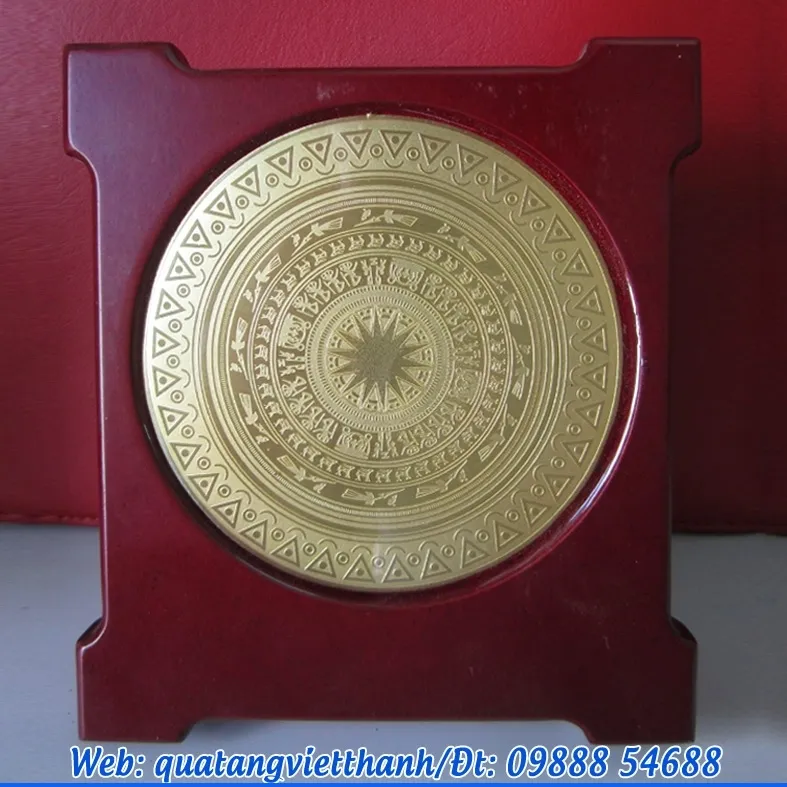 Sản phẩm Bieu trung dong go 01 — Công Ty TNHH Phát Triển Quà Tặng Quảng Cáo Việt Thanh — MST 0104598786