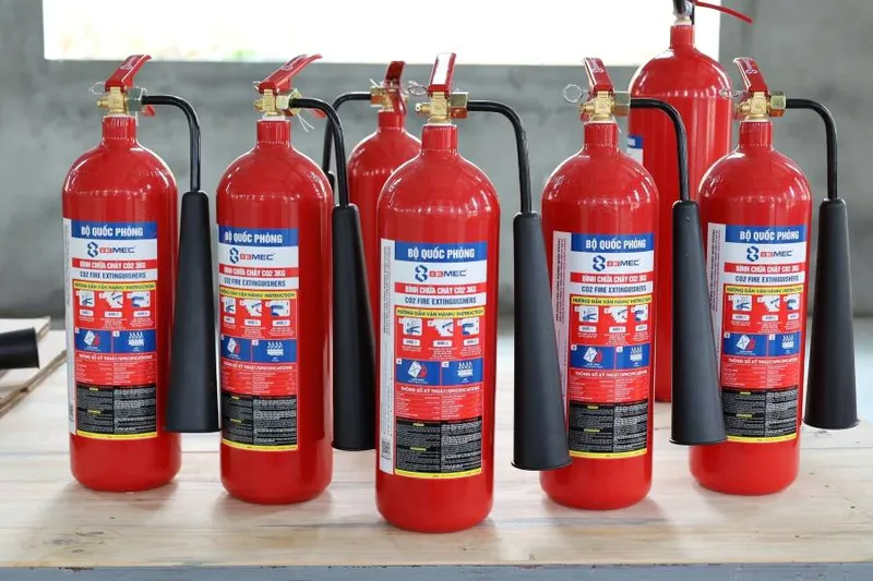 Sản phẩm Bo Quoc Phong binh chua chay khi CO2 — Bảo Hộ Khánh Linh - Công Ty Cổ Phần Bảo Hộ Lao Động Khánh Linh — MST 0104599162