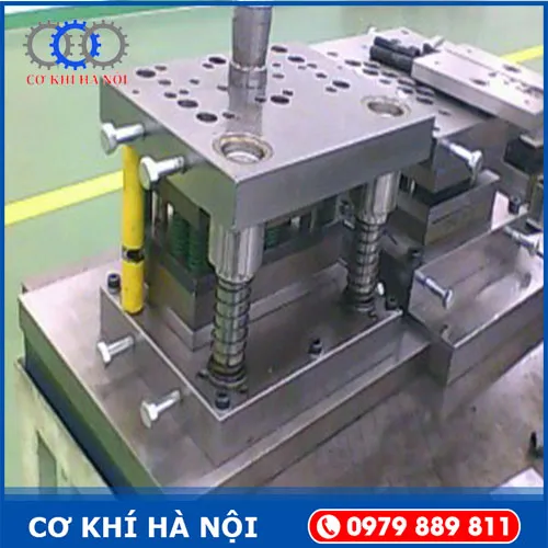 Sản phẩm khuon dap kim loai 1 — Cơ Khí Hà Nội - Công Ty TNHH Thương Mại Và Sản Xuất Cơ Khí Hà Nội — MST 0104807165