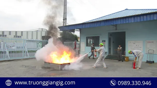 Sản phẩm cong_ty_truong_giang_to_chuc_tap_huan_p_c_c_c_dinh_ky_nam2024 large — Bao Bì Nhựa Trường Giang - Công Ty CP Đầu Tư Sản Xuất Xuất Nhập Khẩu Trường
Giang — MST 0104945447