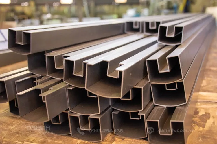Sản phẩm soi gap kim loai 03 — Công Ty Cổ Phần Sản Xuất Và Thương Mại Đa Hình — MST 0104956047