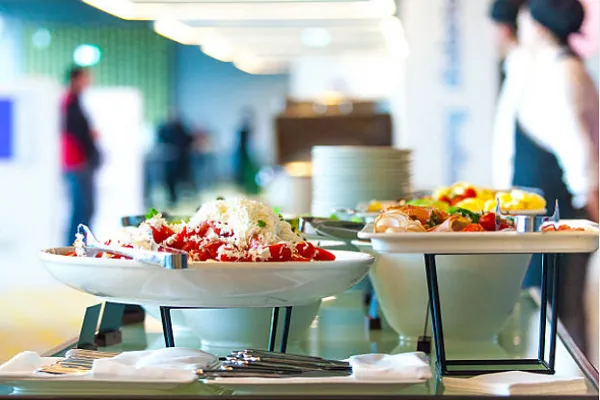 Sản phẩm Buffet la gi 01 — Suất Ăn Công Nghiệp An Quý - Công Ty TNHH Dịch Vụ Và Thương Mại An Quý — MST 0104957932