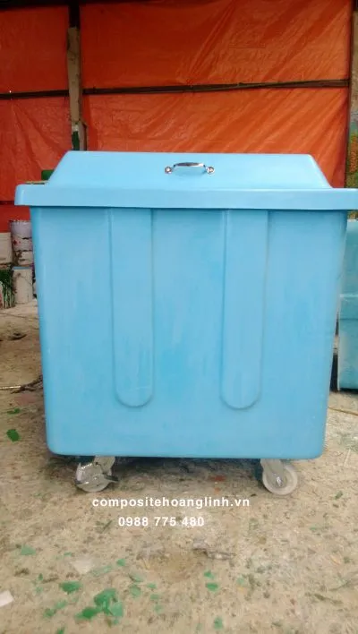 Sản phẩm thung rac 500l kich thuoc 820x740x950mm o8t1ndme1arsnk9xpnckbs0i2exjwpgepjfgaq76p4 — Sản Phẩm Composite Hoàng Linh - Công Ty TNHH Phát Triển Công Nghệ Polyme Hoàng
Linh — MST 0104963118